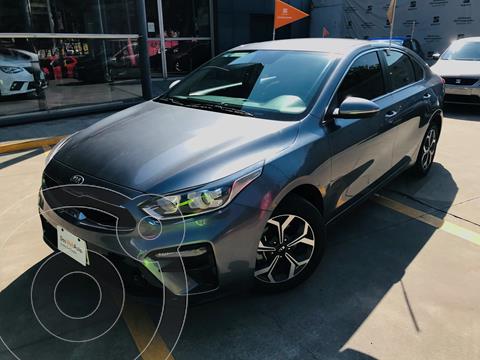 Kia Forte Sedan EX Aut usado (2019) color Gris Metalico financiado en mensualidades(enganche $60,000 mensualidades desde $6,095)