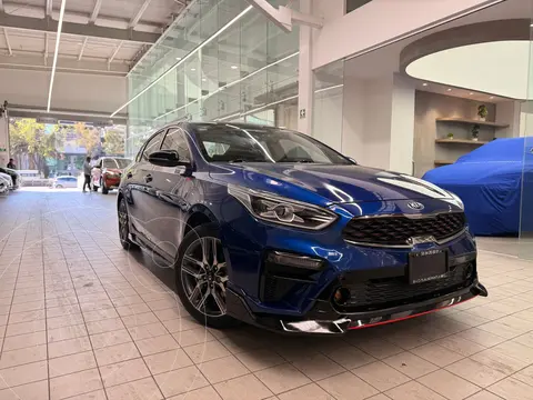 Kia Forte Sedan GT Line Aut usado (2020) color Azul financiado en mensualidades(enganche $112,818 mensualidades desde $4,847)