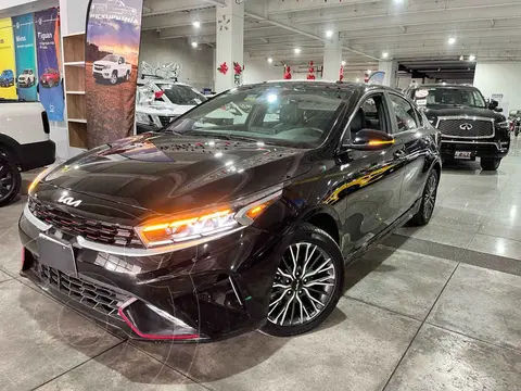 Kia Forte Sedan 2.0L GT Line Aut usado (2024) color Negro precio $449,900