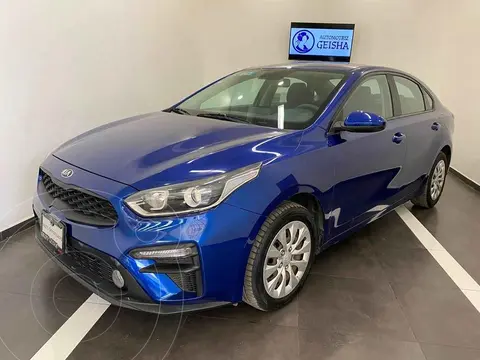 Kia Forte Sedan L usado (2019) color Azul precio $220,000