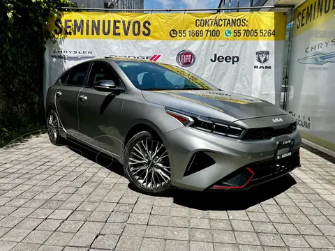 Kia Forte Sedan 2.0L GT Line Aut usado (2022) color Gris precio $378,000