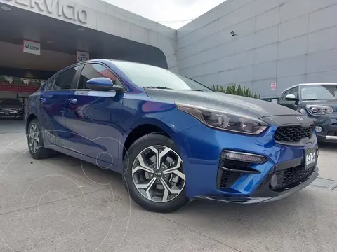Kia Forte Sedan LX usado (2019) color Azul precio $295,000