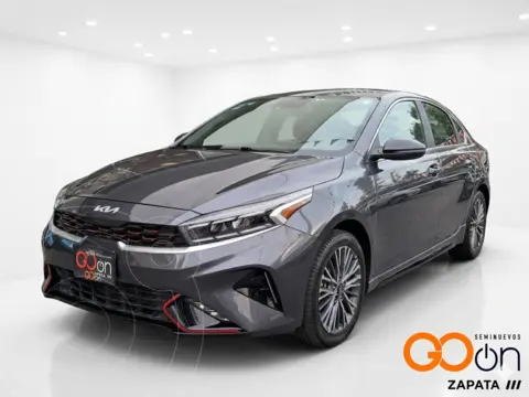 Kia Forte Sedan GT Line Aut usado (2024) color KIAG GRAVITY GREY precio $435,000