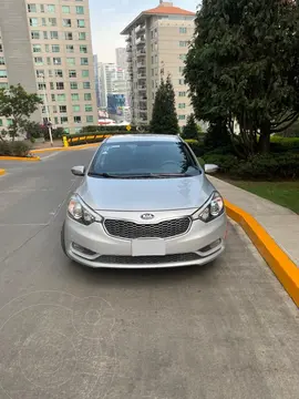 Kia Forte Sedan 2.0L EX Aut usado (2016) color Plata precio $177,500