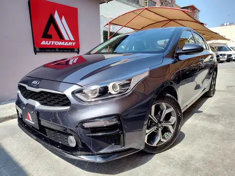 Kia Forte Sedan LX usado (2020) color Gris Metalico precio $249,000