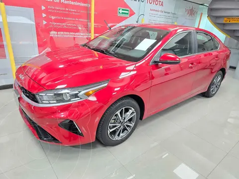 Kia Forte Sedan 2.0L EX Aut usado (2022) color Rojo financiado en mensualidades(enganche $70,400 mensualidades desde $6,945)