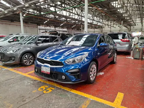 Kia Forte Sedan EX Aut usado (2020) color Azul financiado en mensualidades(enganche $54,700 mensualidades desde $4,900)