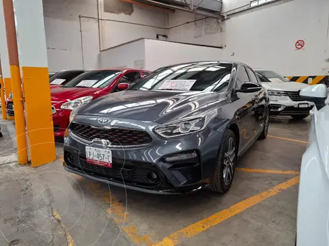 Kia Forte Sedan GT usado (2020) color Gris financiado en mensualidades(enganche $89,500 mensualidades desde $7,125)