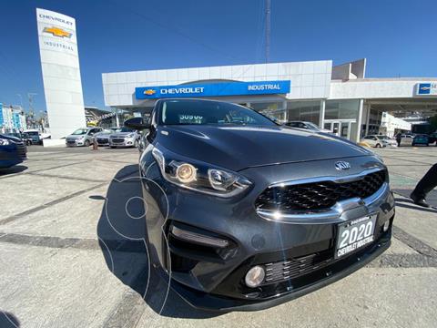 foto Kia Forte Sedán LX usado (2020) color Gris precio $259,000