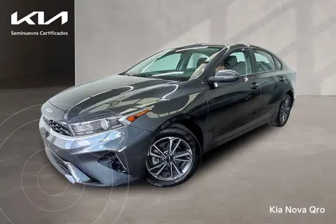 Kia Forte Sedan 2.0L LX Aut usado (2023) color Gris financiado en mensualidades(enganche $96,738 mensualidades desde $8,304)