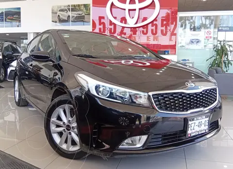 Kia Forte Sedan LX usado (2018) color Negro precio $210,000
