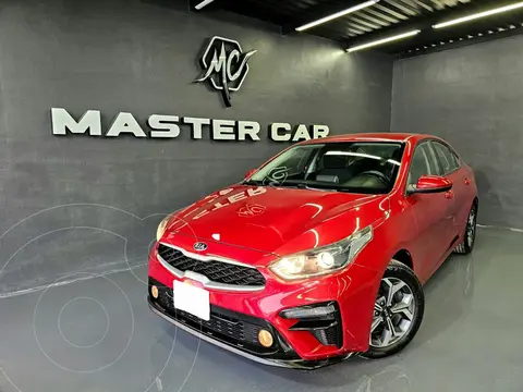 Kia Forte Sedan LX usado (2020) color Rojo precio $238,000