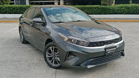 Kia Forte Sedan 2.0L LX usado (2023) color Gris Oscuro precio $339,800