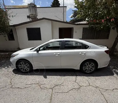 Kia Forte Sedan 1.6L GT Aut usado (2023) color Plata precio $360,000