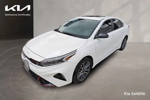 Kia Forte Sedan 2.0L GT Line Aut usado (2022) color Blanco precio $339,000