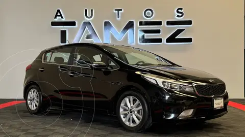 Kia Forte Sedan EX usado (2018) color Negro precio $226,000