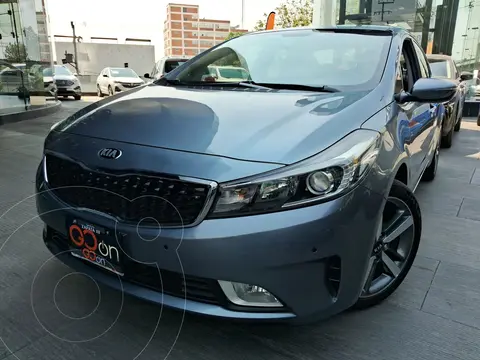 Kia Forte Sedan SX Aut usado (2017) color Gris precio $216,000