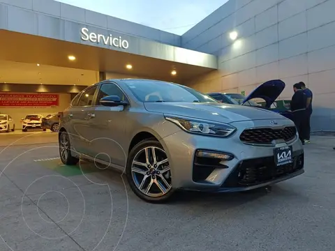 Kia Forte Sedan HB GT Line Aut usado (2021) color Gris precio $368,000