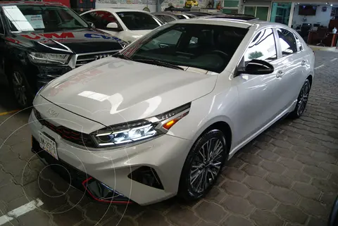 Kia Forte Sedan 2.0L GT Line Aut usado (2023) color Plata precio $397,500