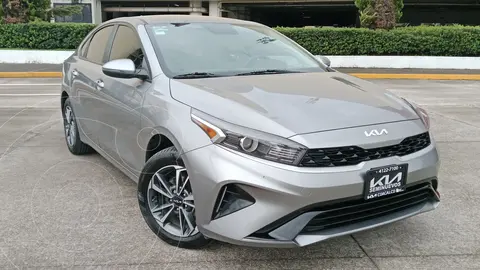 Kia Forte Sedan 2.0L LX usado (2023) color Gris precio $339,800