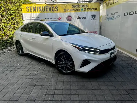 Kia Forte Sedan 1.6L GT Aut usado (2024) color Blanco precio $475,000