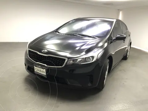 Kia Forte Sedan 2.0L LX usado (2017) color Negro precio $197,000