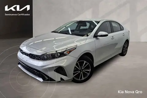 Kia Forte Sedan 2.0L LX usado (2022) color Plata financiado en mensualidades(enganche $76,300 mensualidades desde $6,550)