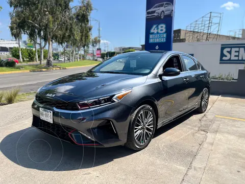 Kia Forte Sedan GT usado (2024) color Azul precio $449,000