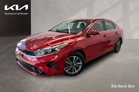 Kia Forte Sedan 2.0L EX Aut usado (2023) color Rojo precio $385,000