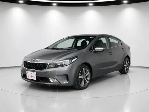 Kia Forte Sedan SX Aut usado (2018) color Gris precio $215,000