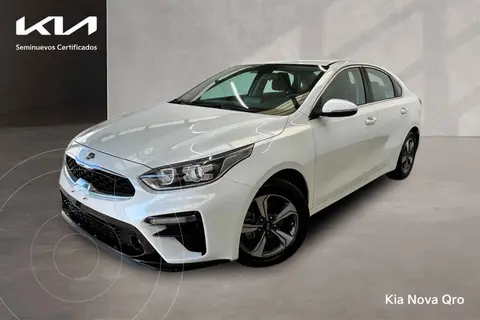 Kia Forte Sedan EX Aut usado (2020) color Blanco financiado en mensualidades(enganche $81,205 mensualidades desde $6,971)