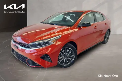 Kia Forte Sedan 2.0L GT Line Aut usado (2023) color Naranja financiado en mensualidades(enganche $103,550 mensualidades desde $8,889)