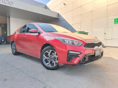 Kia Forte Sedan EX Aut usado (2019) color Rojo precio $260,000