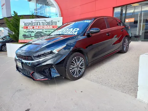 Kia Forte Sedan 2.0L GT Line Aut usado (2023) color Negro precio $390,000