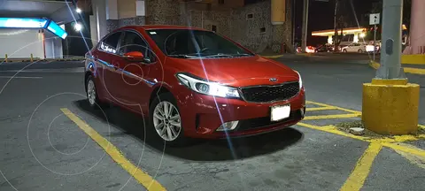 Kia Forte Sedan EX usado (2018) color Rojo precio $220,000