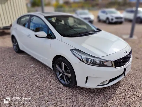 foto Kia Forte Sedán SX Aut usado (2018) color Blanco precio $288,000
