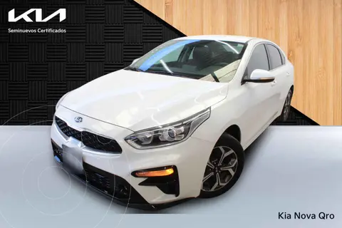 Kia Forte Sedan EX Aut usado (2020) color Blanco precio $335,000