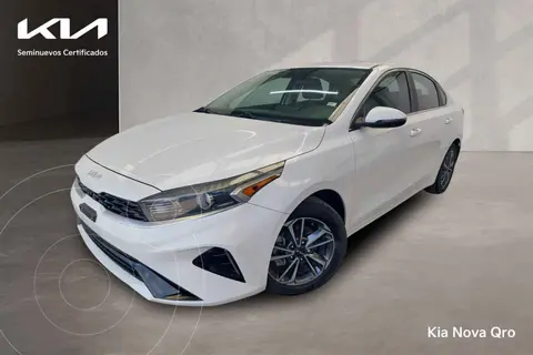 Kia Forte Sedan 2.0L EX Aut usado (2022) color Blanco financiado en mensualidades(enganche $81,478 mensualidades desde $6,994)