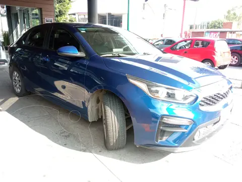 Kia Forte Sedan L usado (2019) color Azul financiado en mensualidades(enganche $70,000 mensualidades desde $8,606)