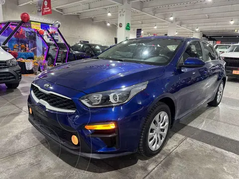 Kia Forte Sedan L Aut usado (2020) color Azul financiado en mensualidades(enganche $62,675 mensualidades desde $4,795)