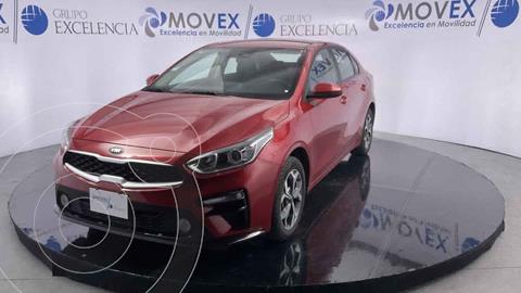 foto Kia Forte Sedán LX Aut usado (2020) color Rojo precio $273,000