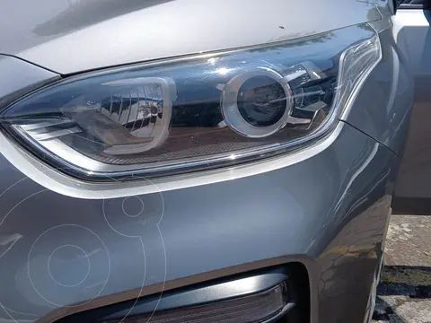 Kia Forte Sedan GT usado (2021) color plateado precio $235,000