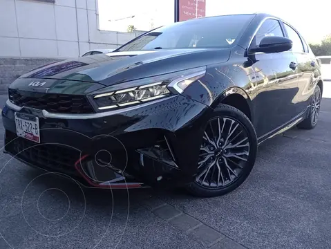 Kia Forte Sedan 2.0L GT Line Aut usado (2023) color Negro financiado en mensualidades(enganche $151,126 mensualidades desde $8,124)