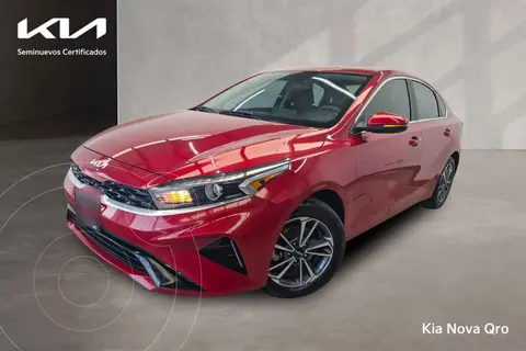 Kia Forte Sedan 2.0L EX Aut usado (2023) color Rojo precio $389,000