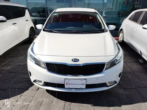 Kia Forte Sedan EX usado (2018) color Blanco precio $288,000
