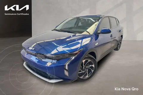 Kia K3 Hatchback EX Aut usado (2025) color Azul financiado en mensualidades(enganche $92,650 mensualidades desde $7,953)