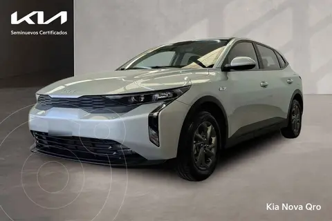 Kia K3 Hatchback LX usado (2025) color Plata financiado en mensualidades(enganche $92,650 mensualidades desde $7,953)