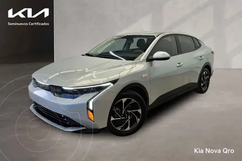 Kia K3 EX usado (2024) color Plata financiado en mensualidades(enganche $89,652 mensualidades desde $7,696)