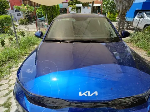 Kia K3 EX usado (2024) color Azul precio $303,000