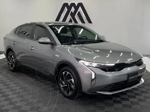 Kia K3 EX Aut usado (2024) color Gris precio $369,999